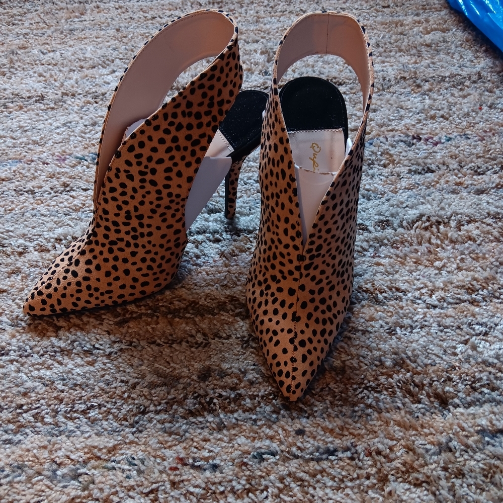 NEW Qupid Leopard 🐆  High-heeled stiletto shoes
